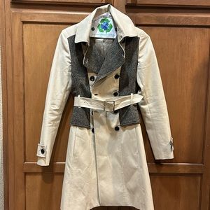 Karen Millen size 4 trench coat tan and herring bone